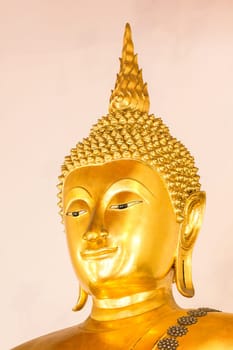 The Golden Buddha is beautiful that Buddhists worship.