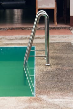 Stainless steel swimming pool ladder
Does not rust, strong, durable, has a handle for swimming pools.