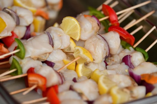 Grilled shells barbecue with lemon and pepper