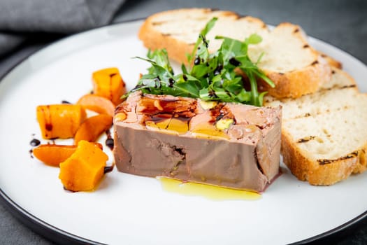 arugula with crusty bread and pate sauce