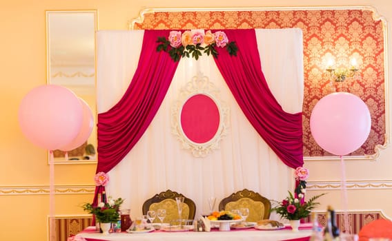 wedding set up. Beautiful flowers on table in wedding day