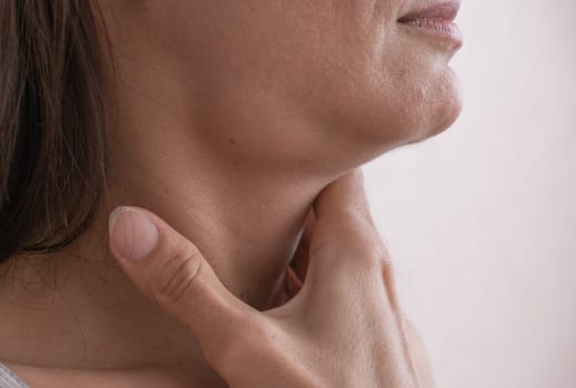 Cervical lymphadenitis of the right side in a woman