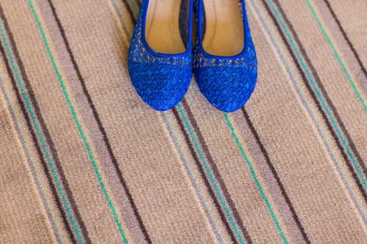 Elegant blue flat shoes for women in stones