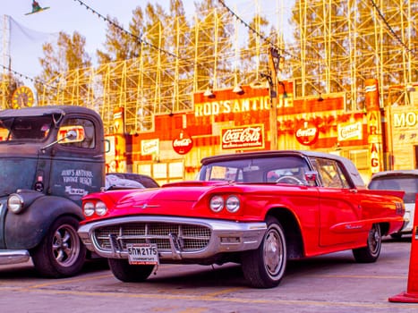 Classic Beauty in the Parking Lot: 1959 Ford Thunderbird