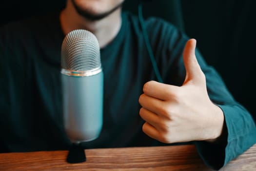 Streamer show gestures. Gamer win game.