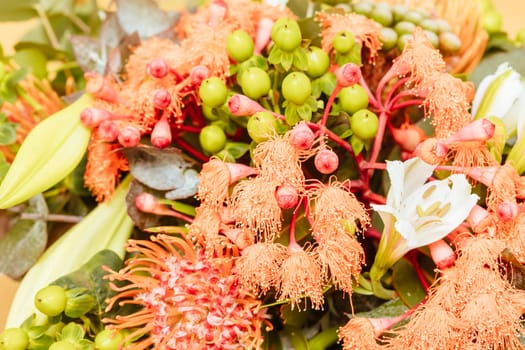 Australian table decorations and flowers for Christmas for a large family gathering