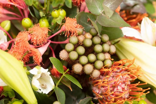 Australian table decorations and flowers for Christmas for a large family gathering