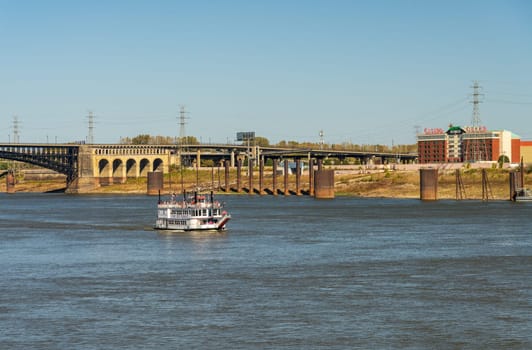 St Louis, MO - 21 October 2023: Gateway Arch Riverboat on cruise on Mississippi River in Saint Louis, Missouri
