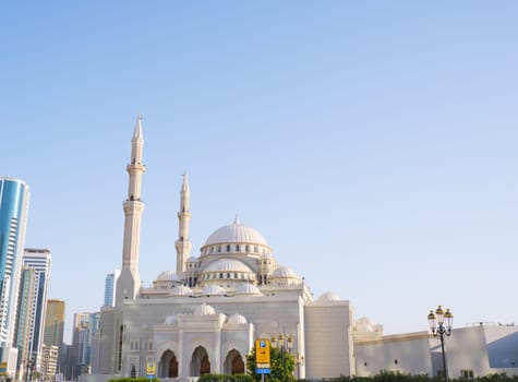 SHARJAH, UNITED ARAB EMIRATES - FEBRUARY 14, 2023: Al Noor Mosque in Sharjah near Khalid Lake on the waterfront