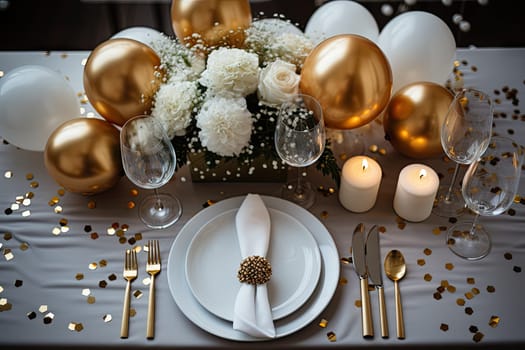 A Luxurious Dining Experience: A Table Set with Opulent Gold and Elegant White Decorations