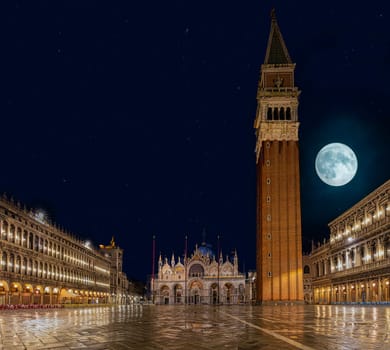 Piazza San Marco with Campanile, Basilika San Marco and Doge Palace. Venice, Italy at night