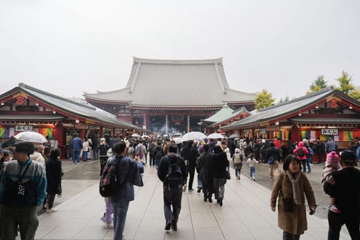 ASAKUSA, TOKYO, JAPAN - NOV 26, 2023 : Kaminarimon of Sensoji in Asakusa area. Asakusa temple.