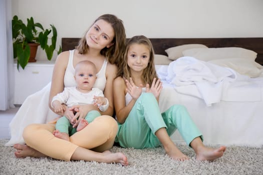 three sisters play children in the morning in the bedroom 3