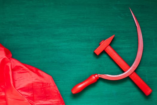 red sickle and hammer communism Soviet Union history revolution