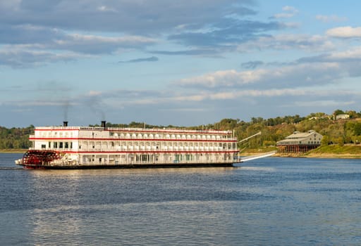 Natchez, MS - 26 October 2023: Paddle steamer river cruise boat American Countess arrives in low water to Natchez Mississippi