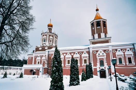 Park on the territory of the Solotchinsky monastery on a winter day