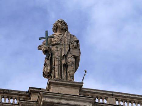 saint peter basilica rome detail of statue on columns roof