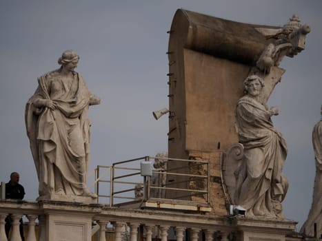 saint peter basilica rome detail of statue on columns roof