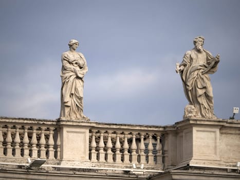 saint peter basilica rome detail of statue on columns roof