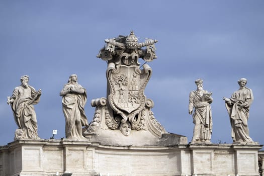 saint peter basilica rome detail of statue on columns roof