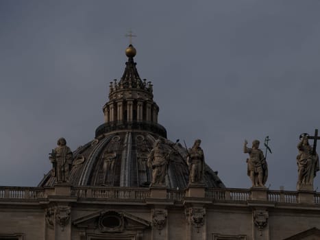 saint peter basilica rome detail of statue on columns roof