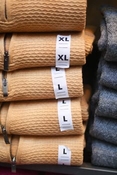 XL and L size clothing label tag