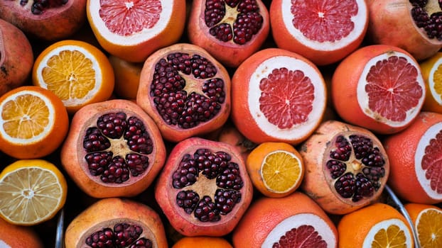 Sliced citrus fruits at the Turkish Bazaar