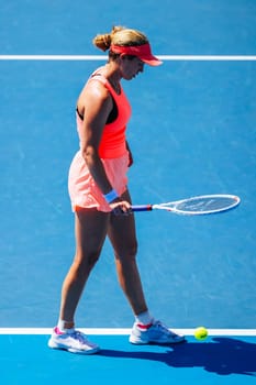 MELBOURNE, AUSTRALIA - JANUARY 12: Danielle Collins plays Mirra Andreeva of Russia during day three of the 2024 Kooyong Classic at Kooyong on January 12, 2024 in Melbourne, Australia.