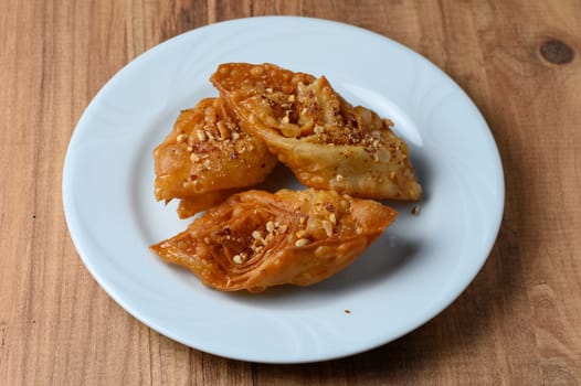 Turkish baklava - dessert made from puff pastry with honey and nuts 4