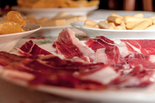 Composition of a plate of Smoked Spanish Ham