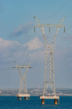 Metallic structure of transmission of electric current