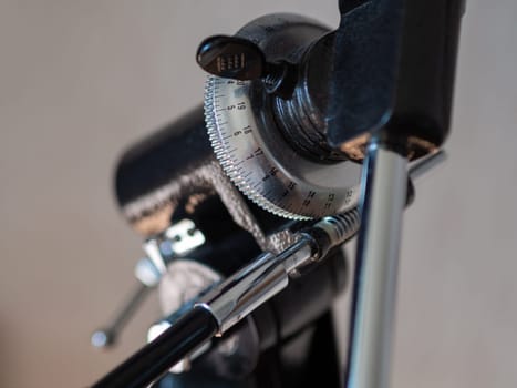 azimuth mount closeup