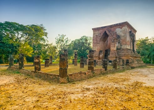 Wat Thraphang Thong Lang temple in Sukhothai by day, UNESCO World Heritage Site, Thailand