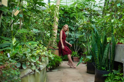 Woman wearing summer clothes on tropical resort