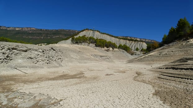 Low water level of the Yesa reservoir in Navarre - October, 2019