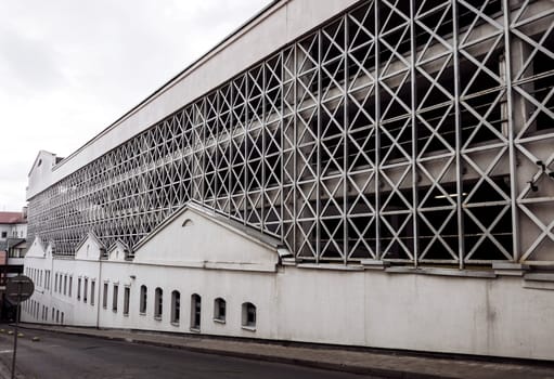 large building parking. covered parking for cars