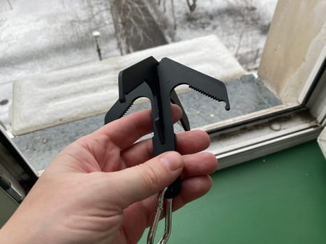Metal crampon for hiking and the  climbing