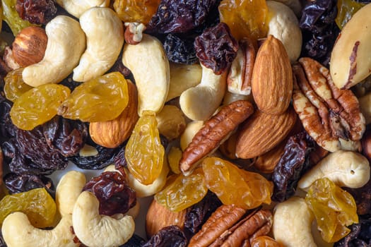 mixture of nuts and dried fruits complemented by vitamins and trace elements 5
