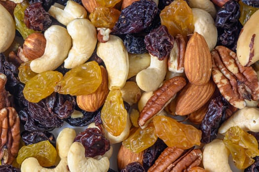 mixture of nuts and dried fruits complemented by vitamins and trace elements 6