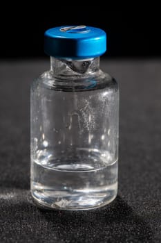 Liquid medicines are packaged in glass bottles with a rubber stopper, through which you can take the contents by cramming the needle with the syringe.