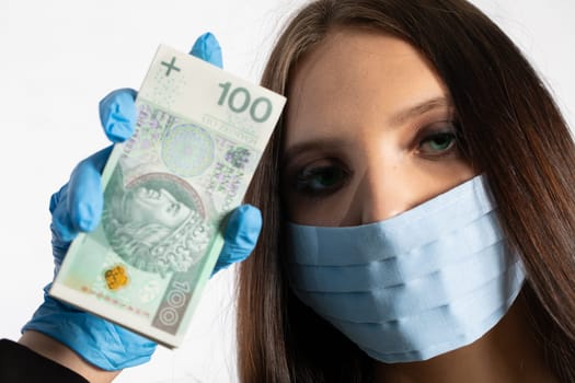 During the period of risk of infection with an infectious disease, it is necessary to use a face mask and rubber gloves.