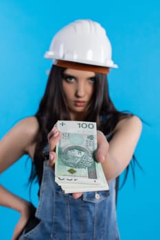 An offer of cooperation on a new investment with the construction manager.