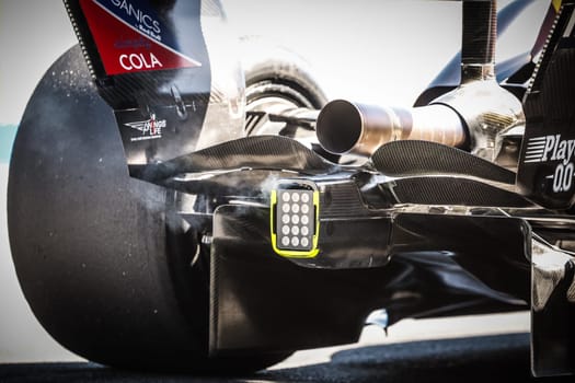 MELBOURNE, AUSTRALIA - MARCH 24: Yuki Tsunoda of Japan drives the Visa Cash App RB Formula One Team VCARB 01 during the 2024 Australian Grand Prix at Albert Park in Melbourne, Australia