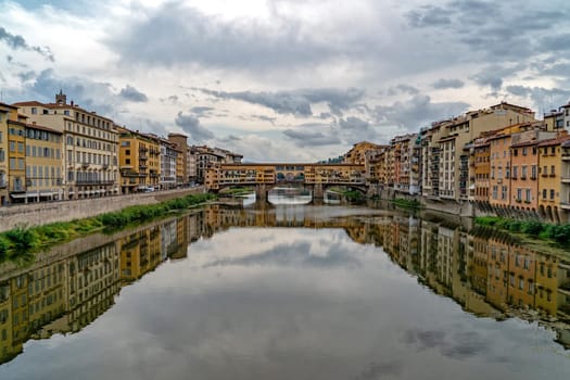 ponte vecchio bridge florence reflection view landscape panorama