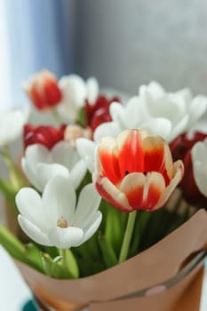 Spring Inspiration: Tulip Bouquet in Honor of International Women's Day