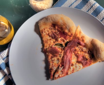 Side View Prosciutto Pizza Slices