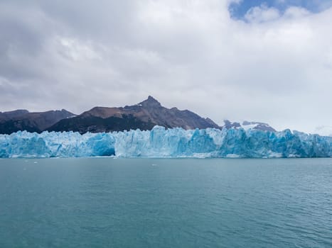 Picturesque Patagonian icebergs and mountain scenery.