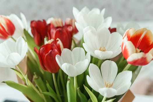 Spring Inspiration: Tulip Bouquet in Honor of International Women's Day