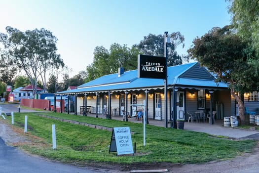 AXEDALE, AUSTRALIA - SEPTEMBER 23: Historic Victorian architecture of the Axedale Tavern on a warm spring evening in Axedale, Victoria, Australia in 2023