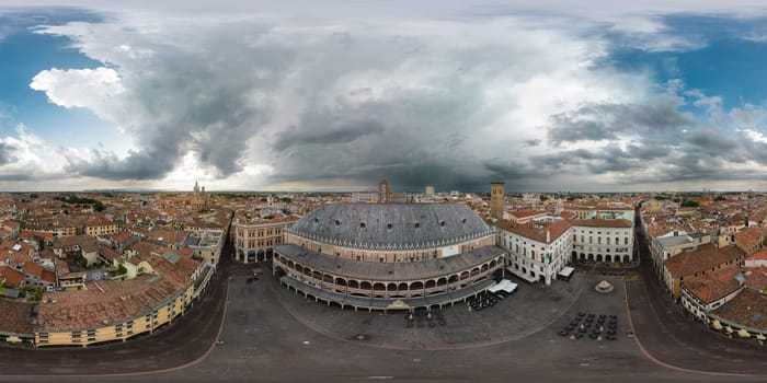 Piazza delle Erbe is one of the many squares in the historic center of Padua. The square is dominated by the imposing Palazzo della Ragione.